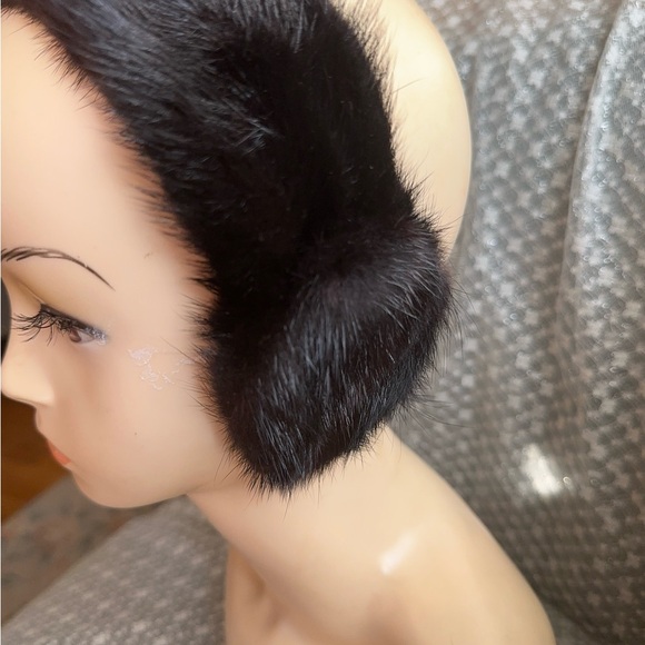 BONWIT TELLER REAL FUR EARMUFFS - Picture 7 of 14